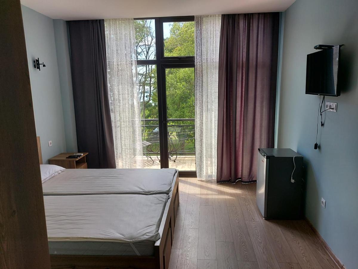 French Hotel Kobuleti Ngoại thất bức ảnh