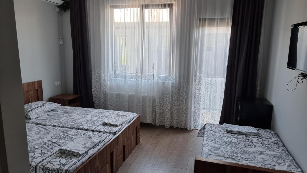 French Hotel Kobuleti Ngoại thất bức ảnh